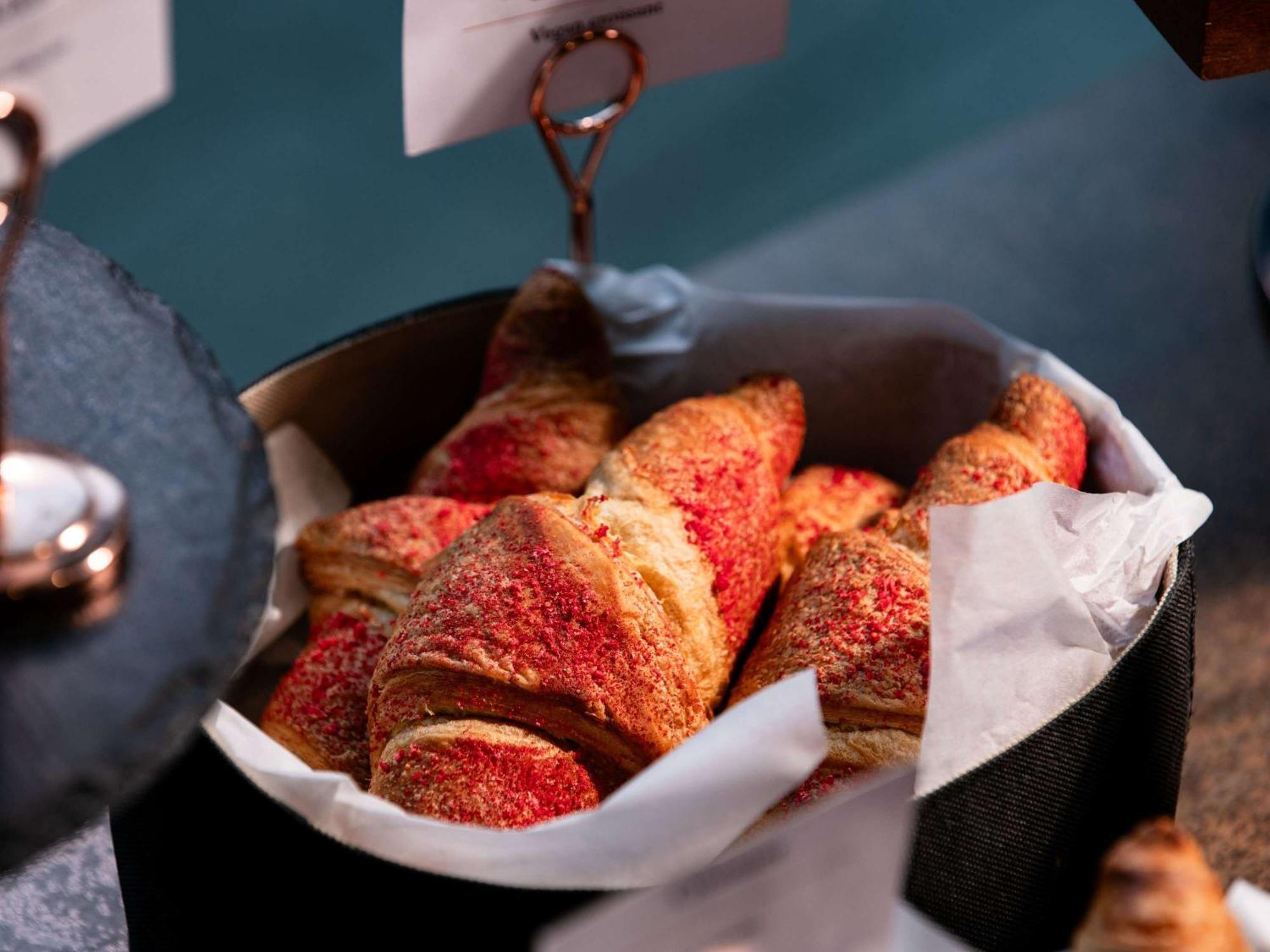 Minaro Hotel Tokaj Mgallery - Adult Only Exterior photo Croissants