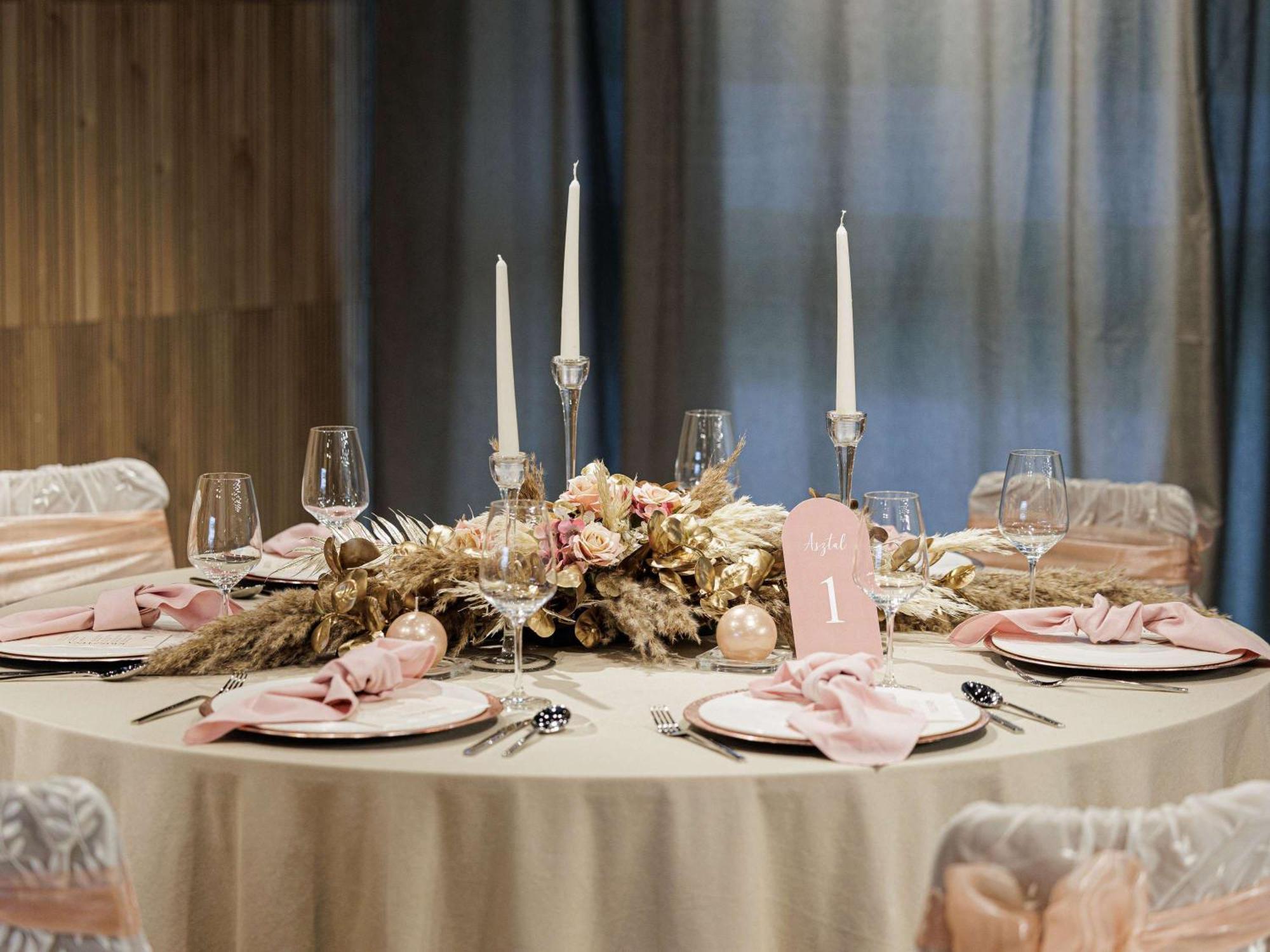 Minaro Hotel Tokaj Mgallery - Adult Only Exterior photo A table set for a wedding reception