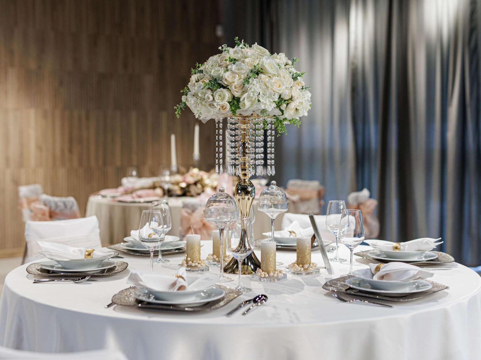 Minaro Hotel Tokaj Mgallery - Adult Only Exterior photo A table set for a formal dinner